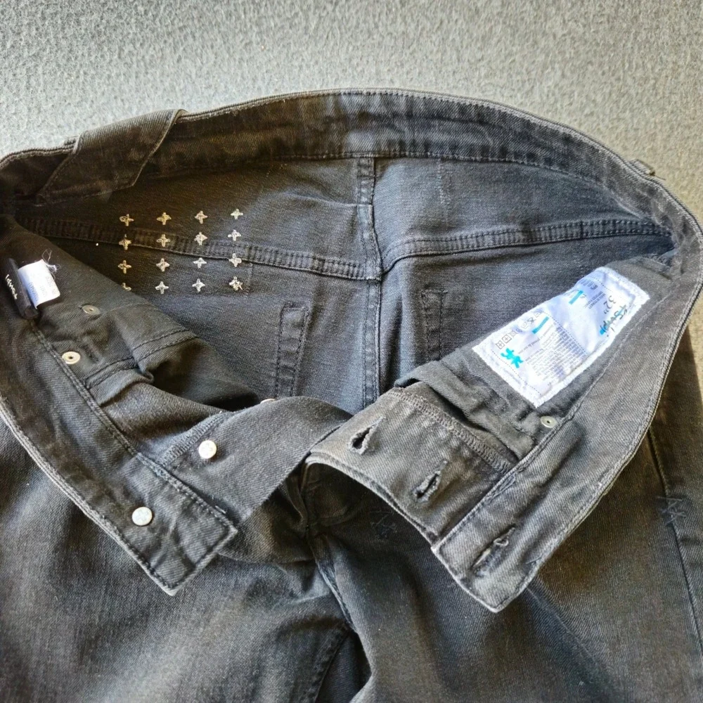 Ksubi Chitch Jeans 32 x 31 Black Distressed Slim Denim EUC Grunge Retail $195